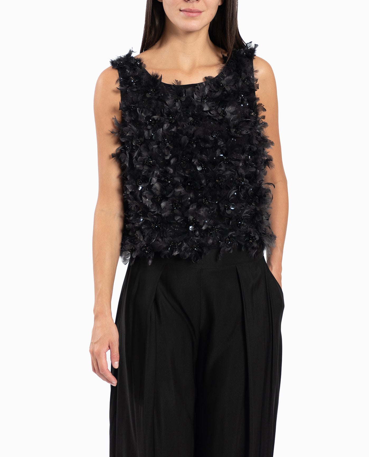 FRONT OF FEATHERED FLORAL SLEVELESS TOP | Black Feather