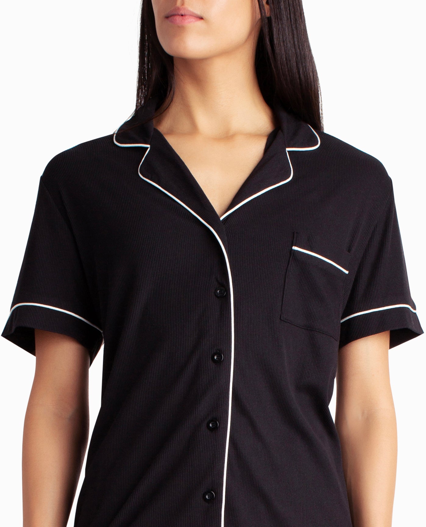 NECKLINE OF RIBBED SHIRT AND SHORT TWO-PIECE SLEEPWEAR SET | Black