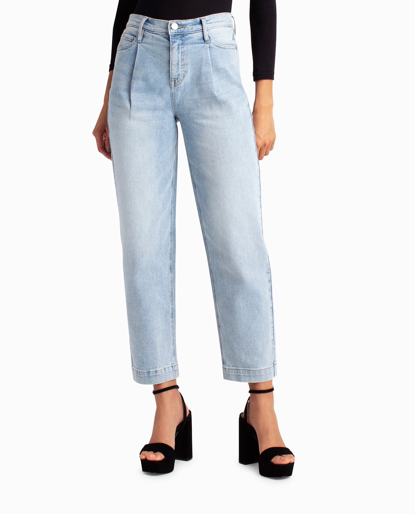 FRONT OF SUTTON PLACE HIGH RISE PLEATED TAPER JEAN | Light Blue