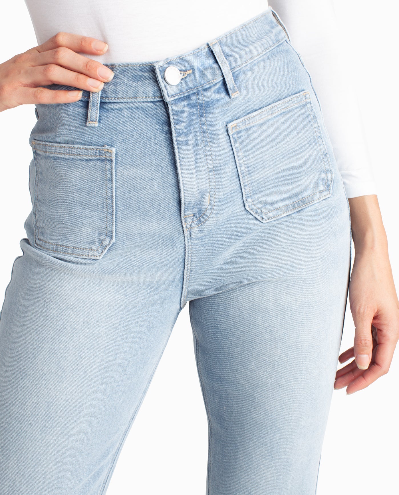 FRONT POCKETS OF SUTTON PLACE HIGH RISE FLARE JEAN | Light Blue