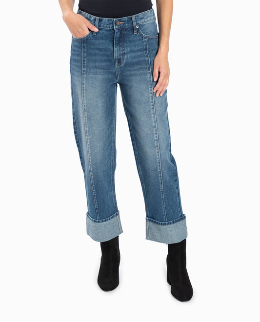 FRONT OF HIGH RISE RELAXED STRAIGHT JEAN | Chelsea Wash