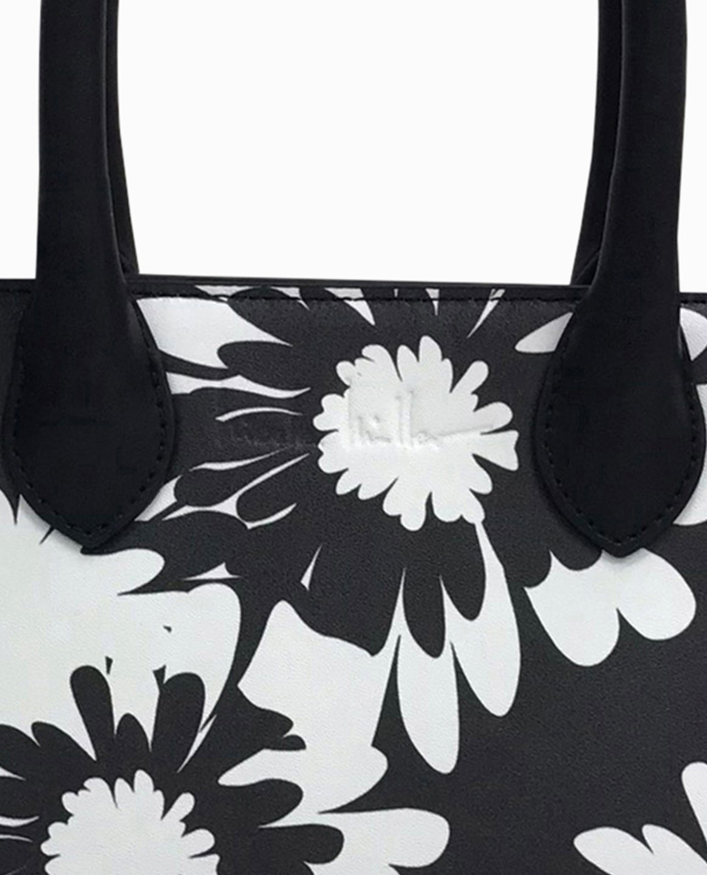 LOGO ON LEATHER NIKKI BAG | Black and White Floral