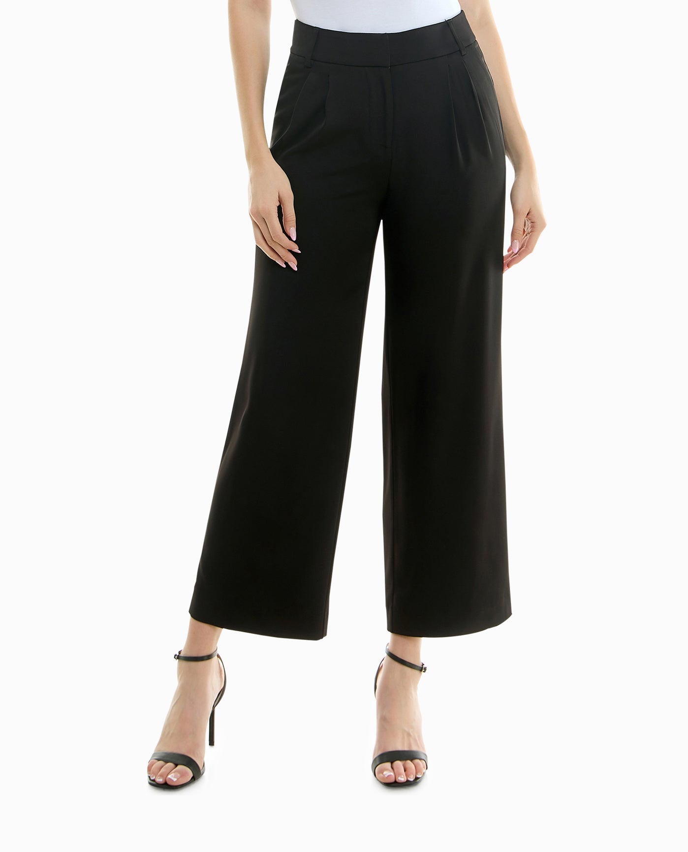 FRONT OF MOJAVE STRETCH PLEATED WIDE LEG PANT | Very Black