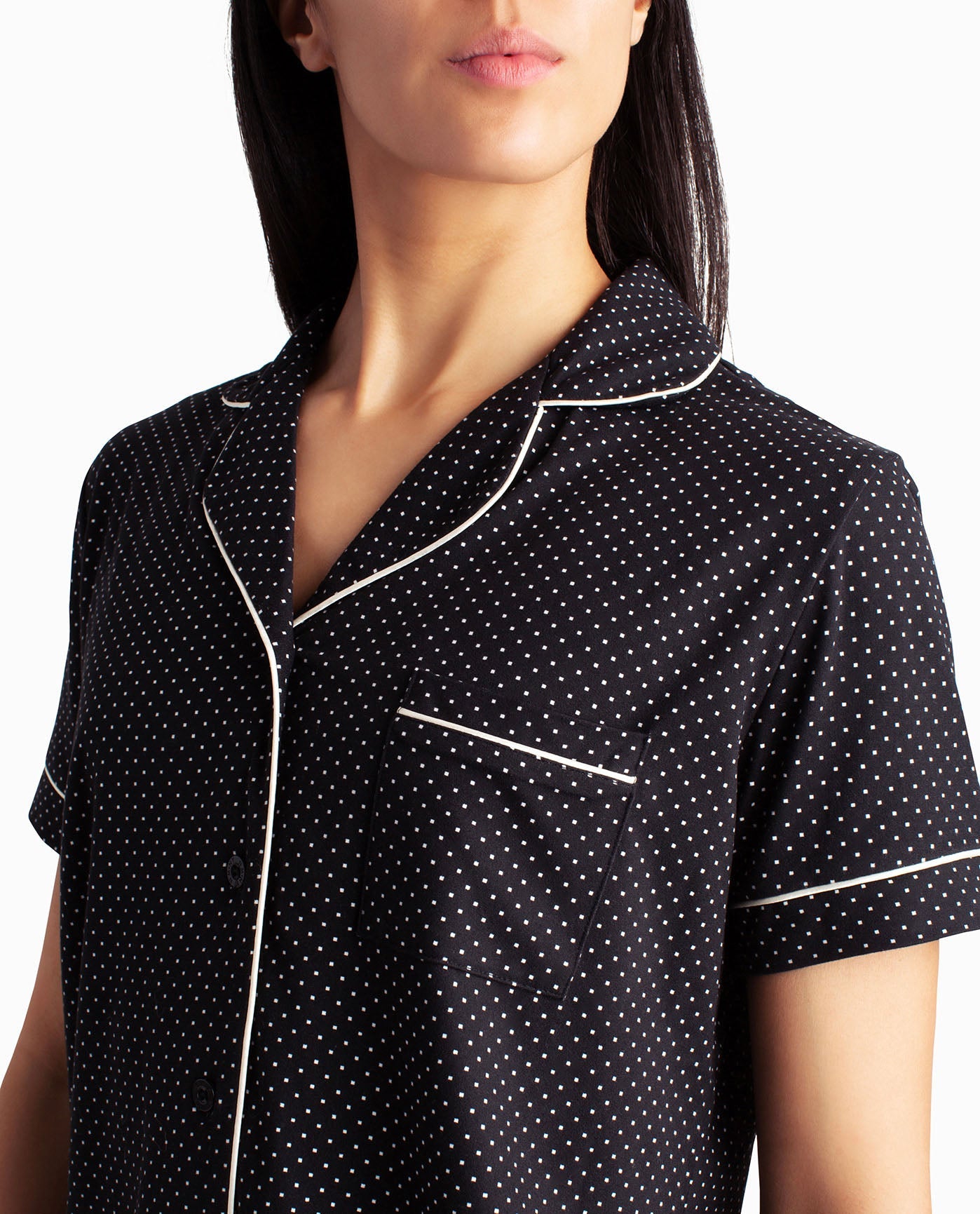 NECKLINE OF PEACHED JERSEY SHIRT AND SHORT TWO-PIECE SLEEPWEAR SET | Black Dot Square