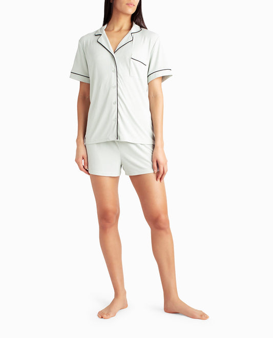 FRONT OF RIBBED SHIRT AND SHORT TWO-PIECE SLEEPWEAR SET | Sweet Spring