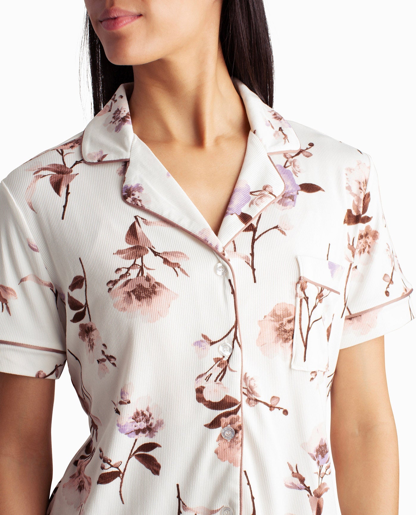 NECKLINE OF RIBBED SHIRT AND PANT TWO-PIECE SLEEPWEAR SET | Peony Floral