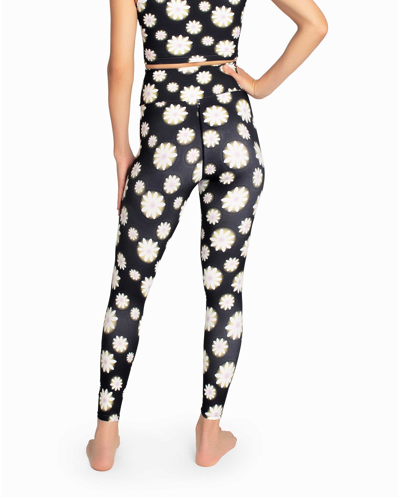 Women s High Rise Legging Nicole Miller